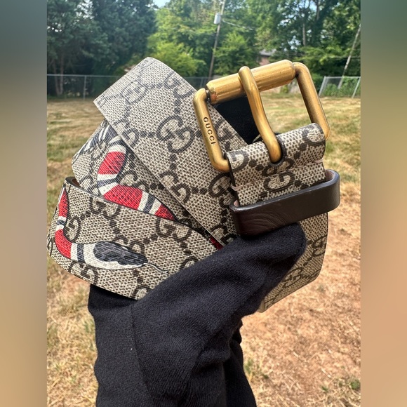 Gucci Belt Men’s Double Gs Snake Embellishment with Gold hardware with COA - Picture 1 of 12